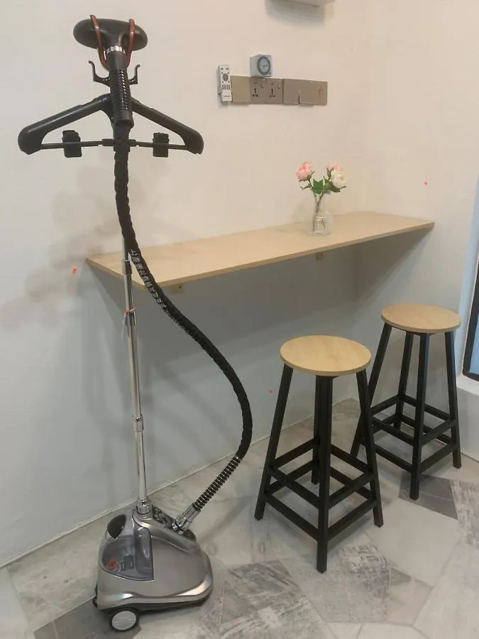 ゲストハウス Queen Room Semi Attached Bathroom Bukit Mertajam Alma Impian